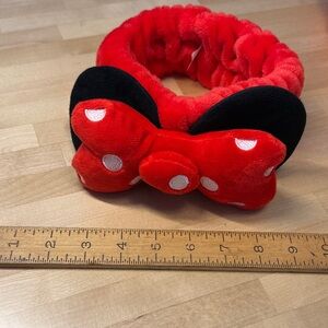 The Creme Shop x Minnie Mouse Disney 3D Teddy Headband Spa Red black white plush